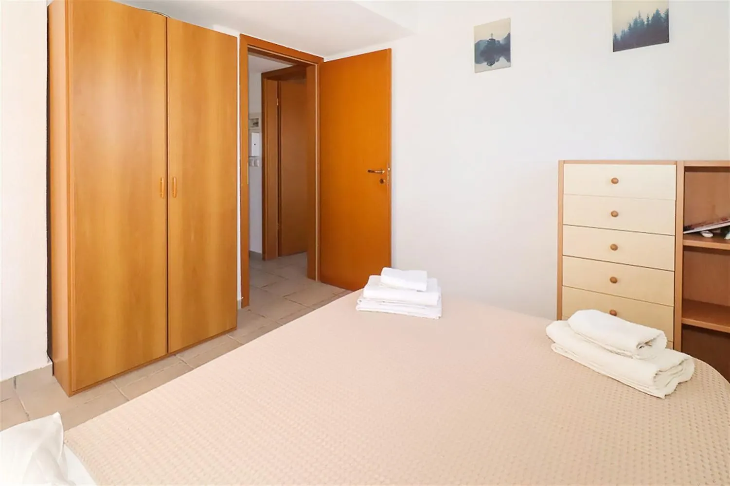 Marias Villa Fourka / 3 Bedrooms 9 Guests Holiday home