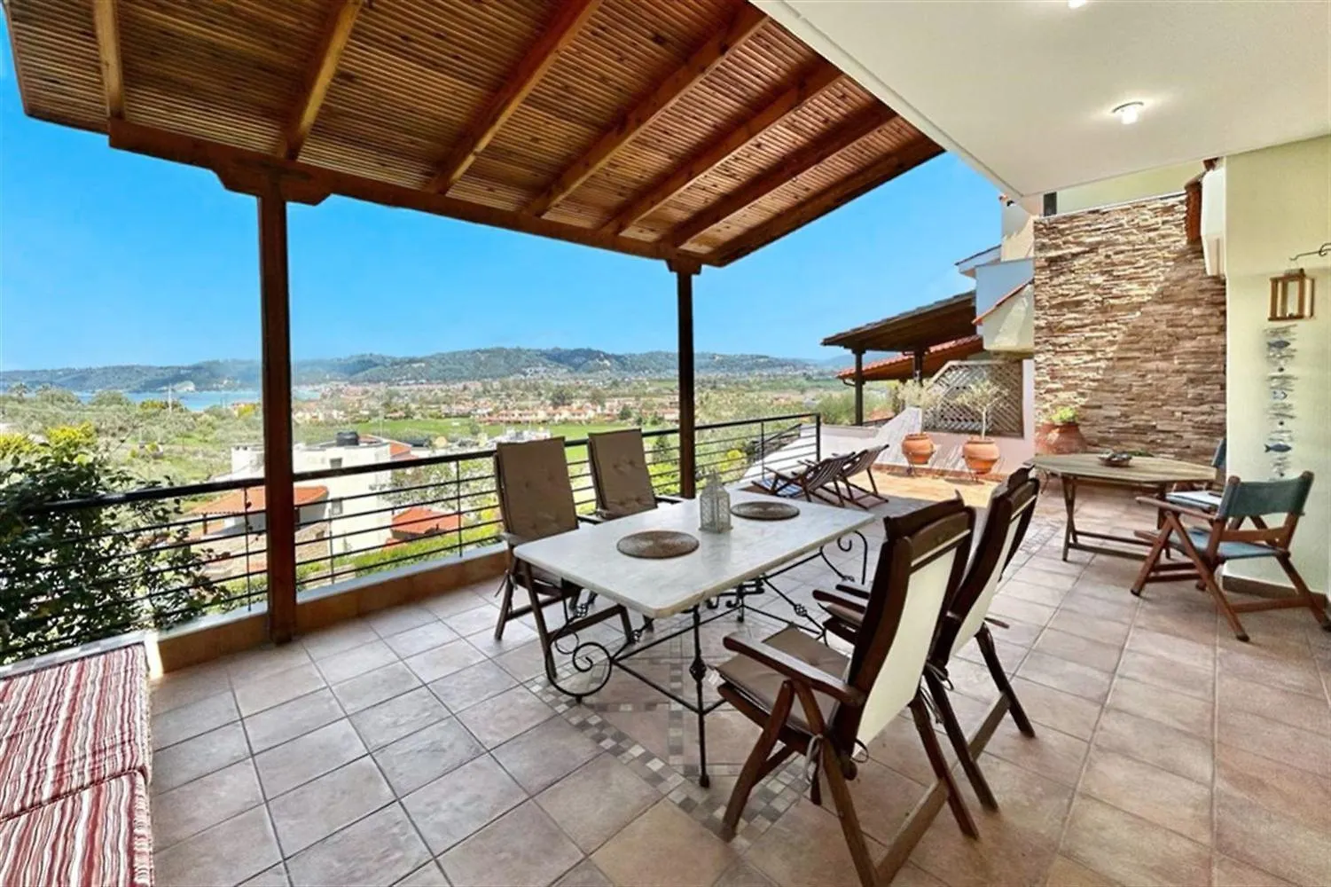 Marias Villa Fourka / 3 Bedrooms 9 Guests